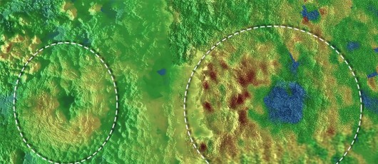 Wizualizacja-powierzchni-Plutona-w-rejonie-Wright-Mons-u-góry-i-Piccard-Mons.-Najniższe-miejsca-zaznaczono-na-niebiesko-najwyższe-na-czerwono-530x230.jpg